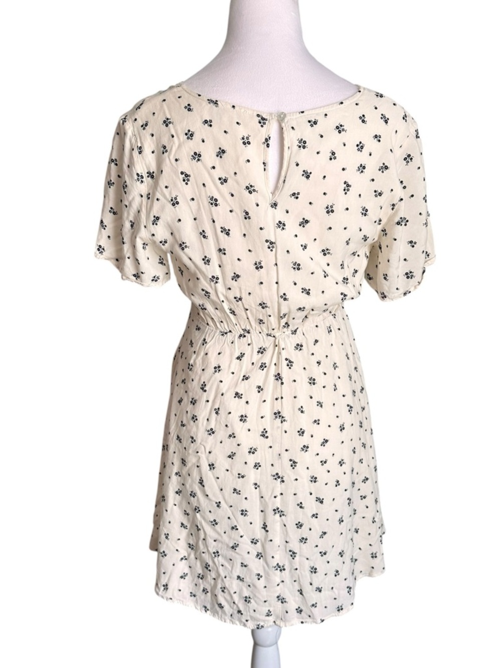 Camellia Women's Floral Short Sleeve Tie Side V-neck Mini Dress Size Small - Picture 3 of 17